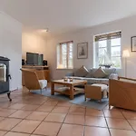 Nordlicht Reetdachhaus Nordlicht Lee Дом отдыха *