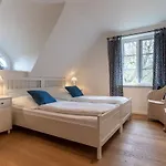 Дом отдыха Nordlicht Reetdachhaus Nordlicht Lee Bohl