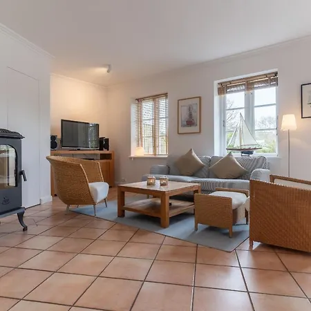 Nordlicht Reetdachhaus Nordlicht Lee 펜션 *